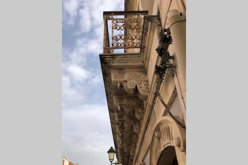 Casa Negli Iblei Apartment Canicattini Bagni Bagian luar foto