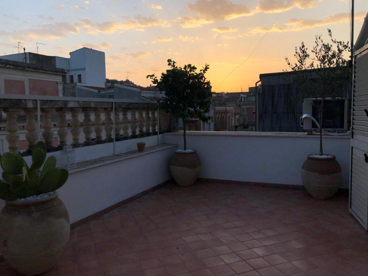 Casa Negli Iblei Apartment Canicattini Bagni Bagian luar foto